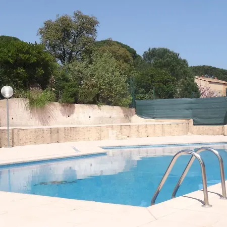 Holiday Le Hameau De *
